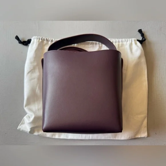 NWT CUYANA Mini Linea Bucket Bag in PLUM Smooth Leather - Picture 3 of 12